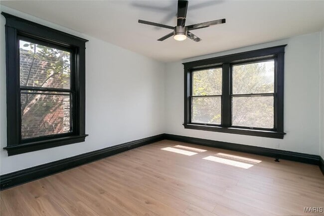 Building Photo - 4166 Russell Blvd