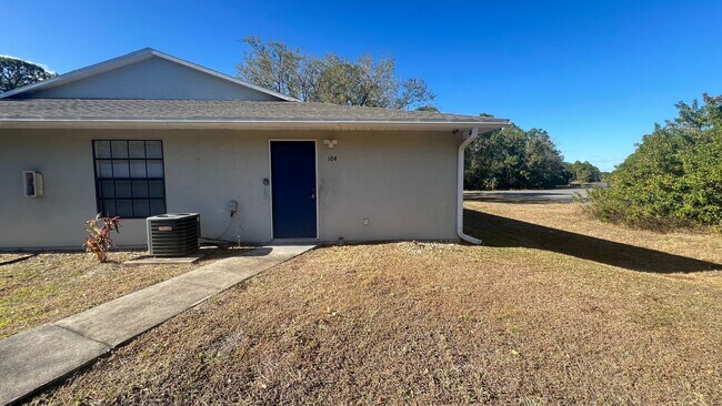 Building Photo - 2/2 Quiet and Cozy Palm Bay Unit AVAILABLE NOW! - $300 DISCOUNT AVAILABLE!