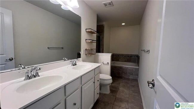 Building Photo - 1156 Westminster Dr