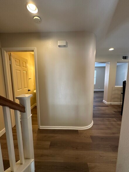 Building Photo - 27007 Edgewater Ln