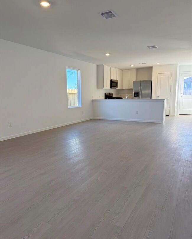 Building Photo - 14896 N Ascot Bend Cir