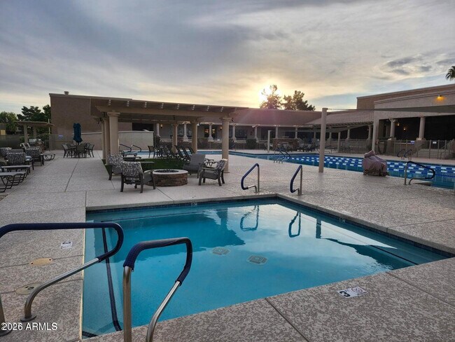 Building Photo - 8449 W Rockwood Dr