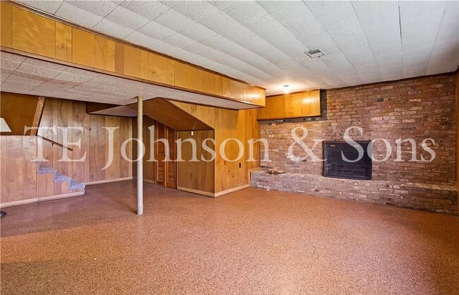 Building Photo - Guilford Hills 3 Bedroom