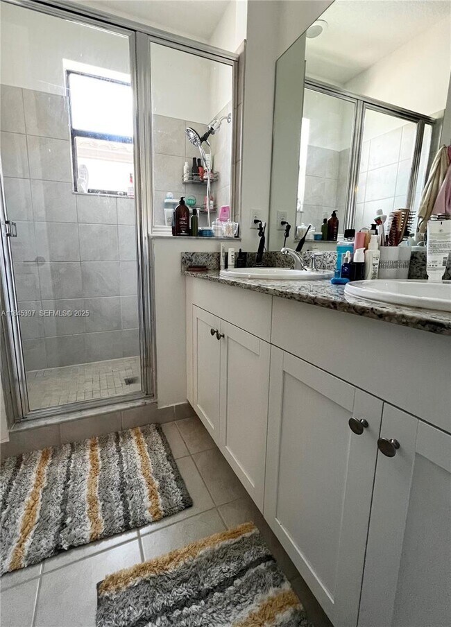 Building Photo - 8951 Madrid Cir