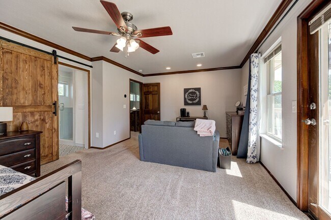 Building Photo - 7808 Forest Ln