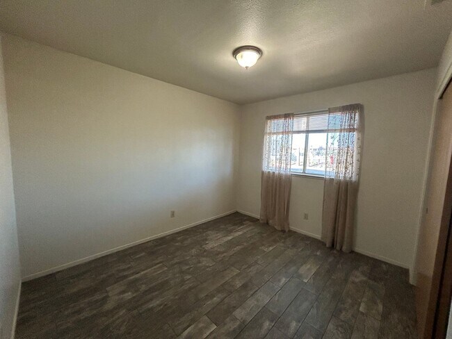 Building Photo - Gated community - Water, Garbage & Sewer I...