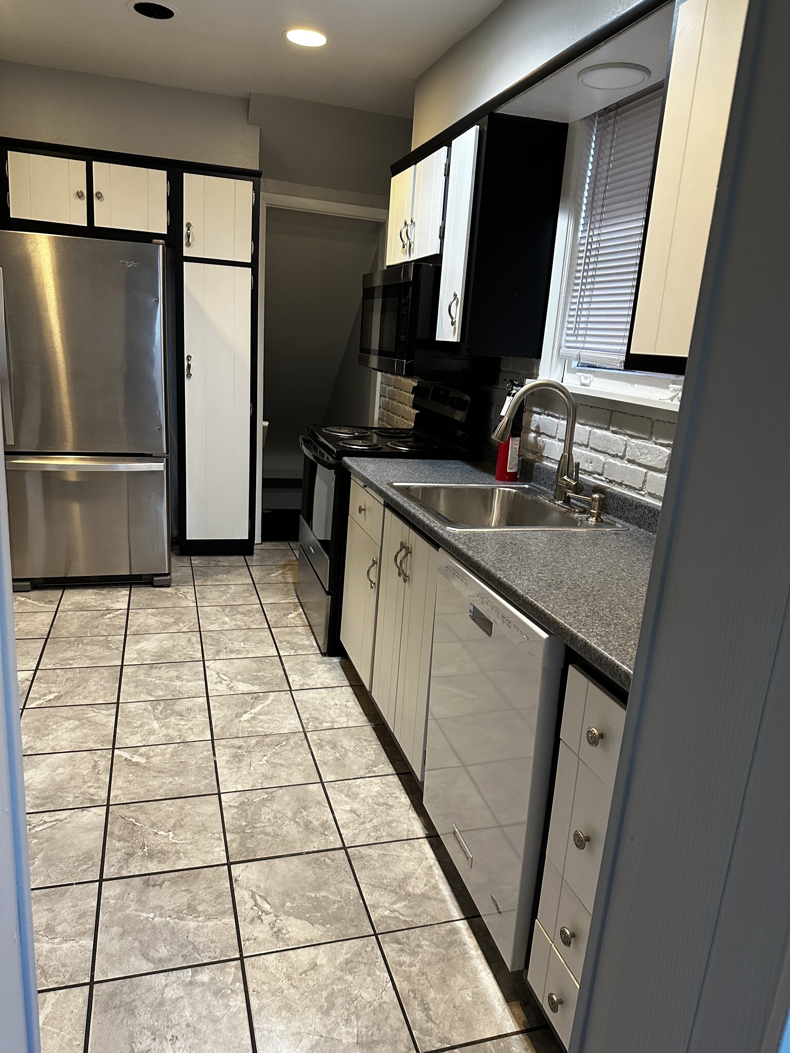 kitchen - 6361 Waldron St