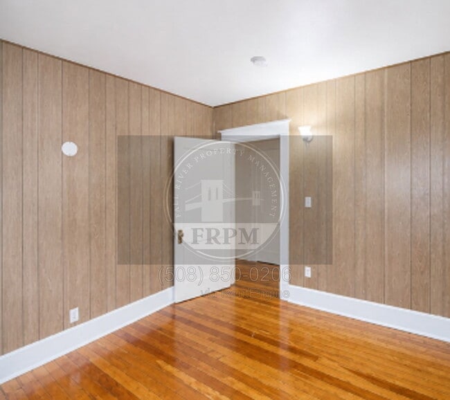 Building Photo - 244 Osborn St