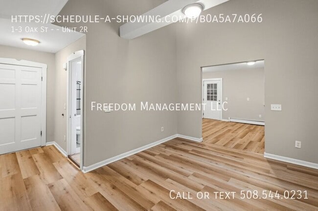 Building Photo - 1-3 Oak St --Unit 2R