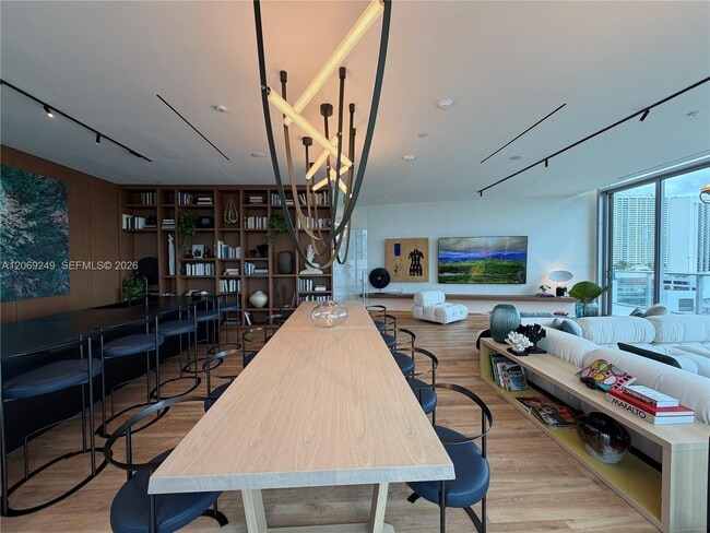 Building Photo - 1400 Biscayne Blvd