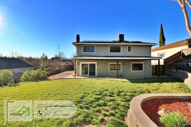 Building Photo - 251 Kamp Way