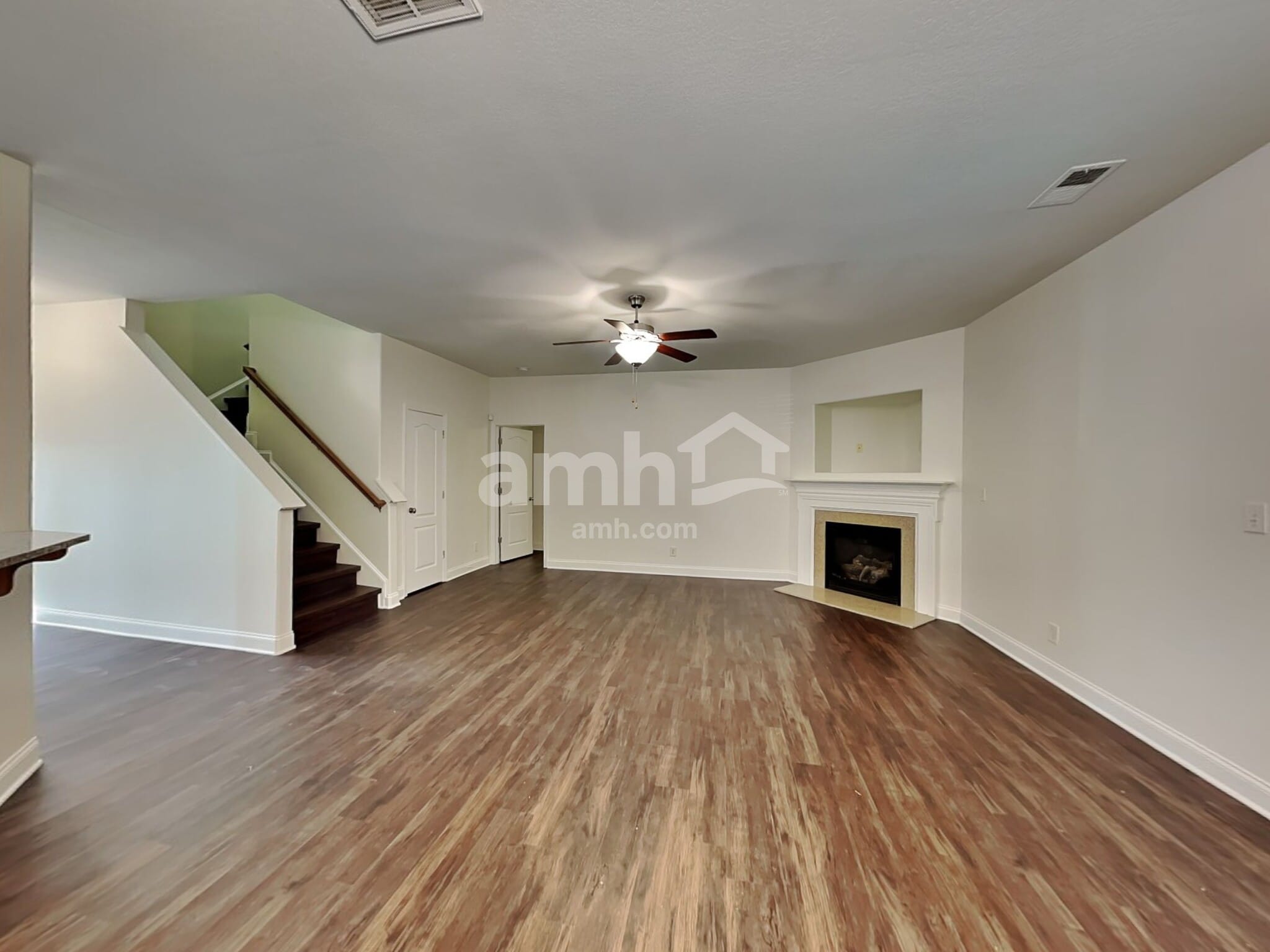 Building Photo - 1684 Woods Ln