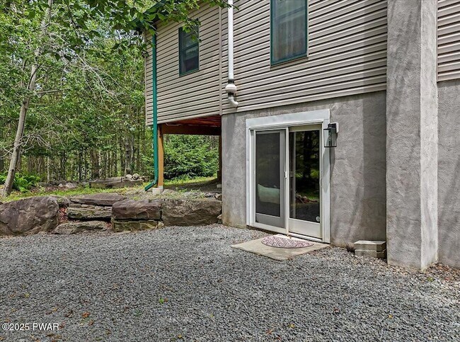 Building Photo - 134 Split Rock Rd