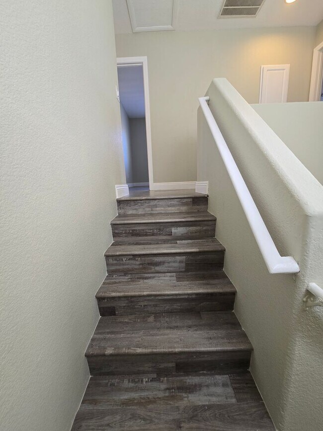 Building Photo - A Fabulous 4 Bedroom Home in Peccole Ranch