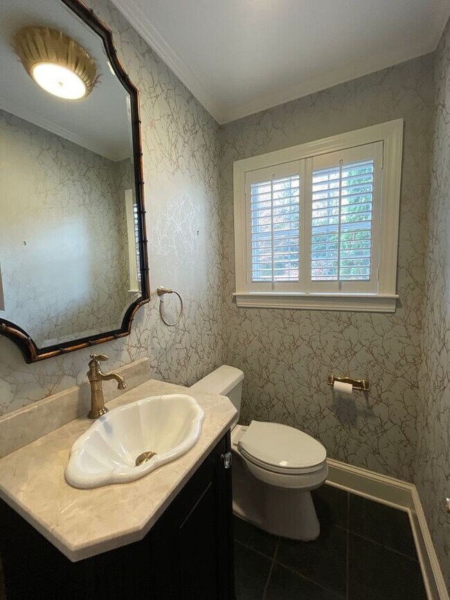 Building Photo - T. R. Lawing Realty Property