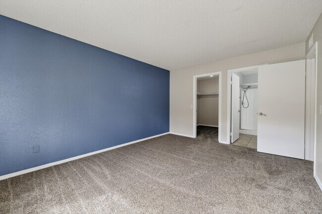 Building Photo - 2 Spacious Bedroom Diamond Bar Condo for L...