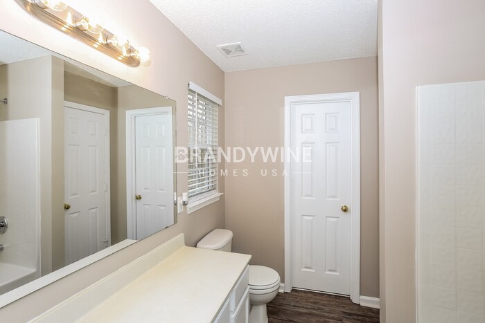 Building Photo - 3001 Secret Garden Ct