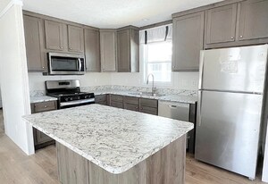 Building Photo - 17042 Coventry Ln