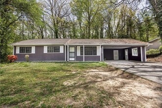 Building Photo - 6000 Mallory Rd