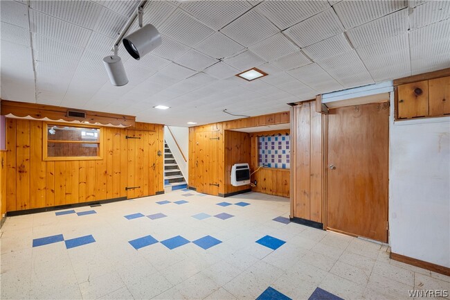 Building Photo - 94 Tudor Rd