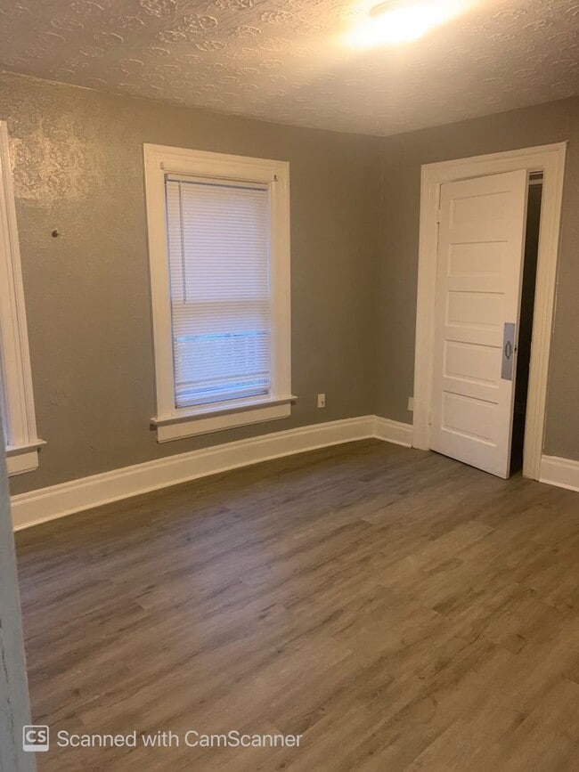 Building Photo - 2008-2010 Wayne Ave