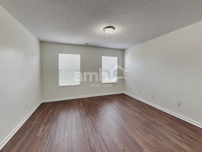 Building Photo - 2305 Apple Glen Ln