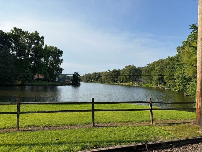 Building Photo - SPRING LAKE ADORABLE HOME with Backyard Fence