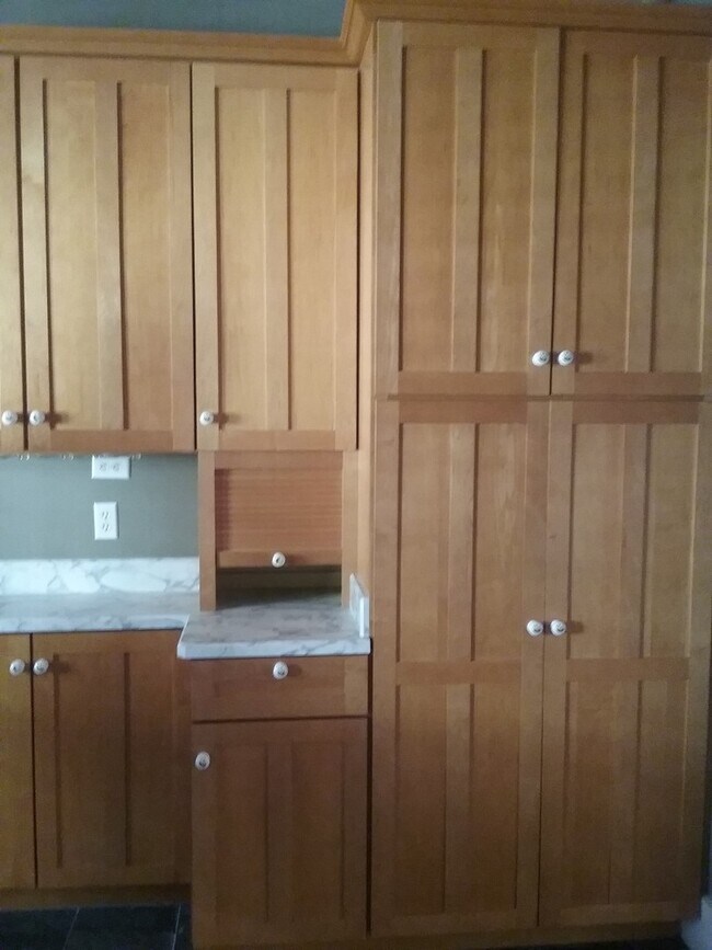 Building Photo - 3 Bedroom 2 Bath in Historic Orlando for RENT!