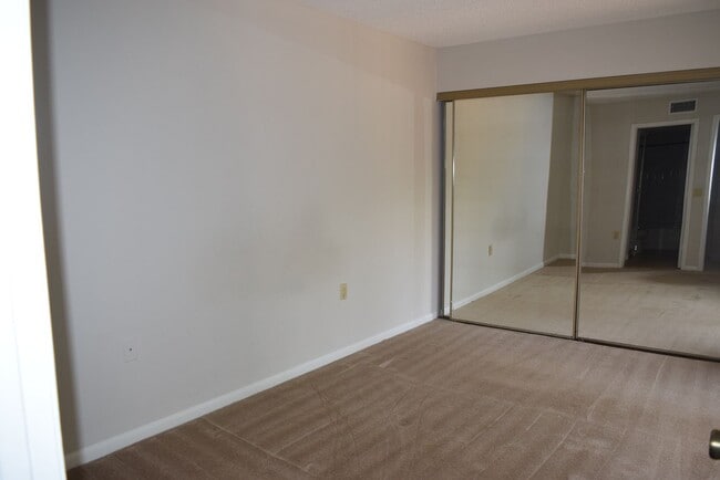 Building Photo - 5945 SE Windsong Ln