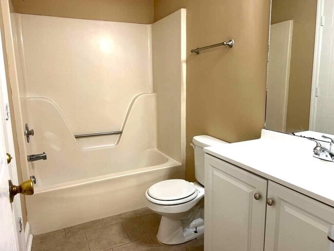 Building Photo - 7941 Creekstone Way