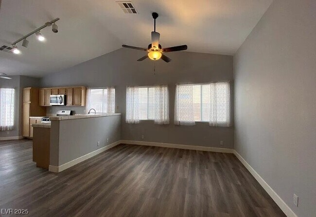 Building Photo - 6424 Quantum Ln
