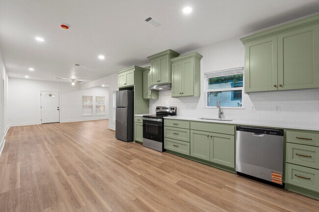 Building Photo - 2406 Gorman Ave