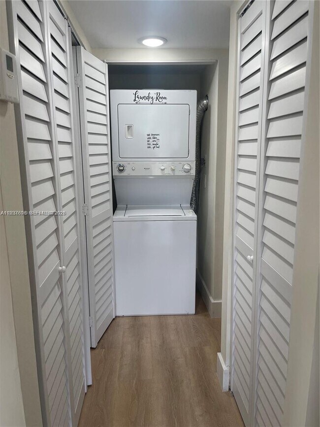 Building Photo - 475 NW 85th Ct