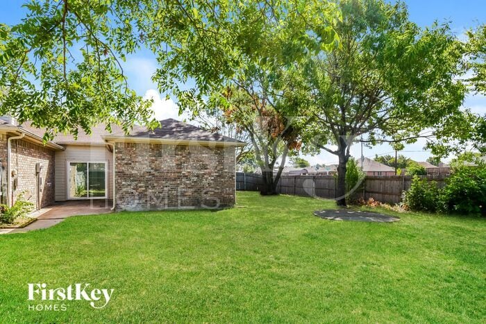 Building Photo - 1729 Creek Valley Rd