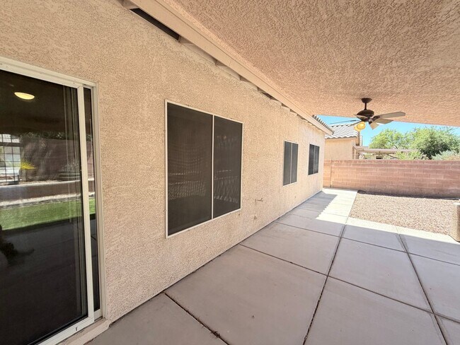 Building Photo - Beautiful Single-Story Home with 3-Car Garage & Covered Patio