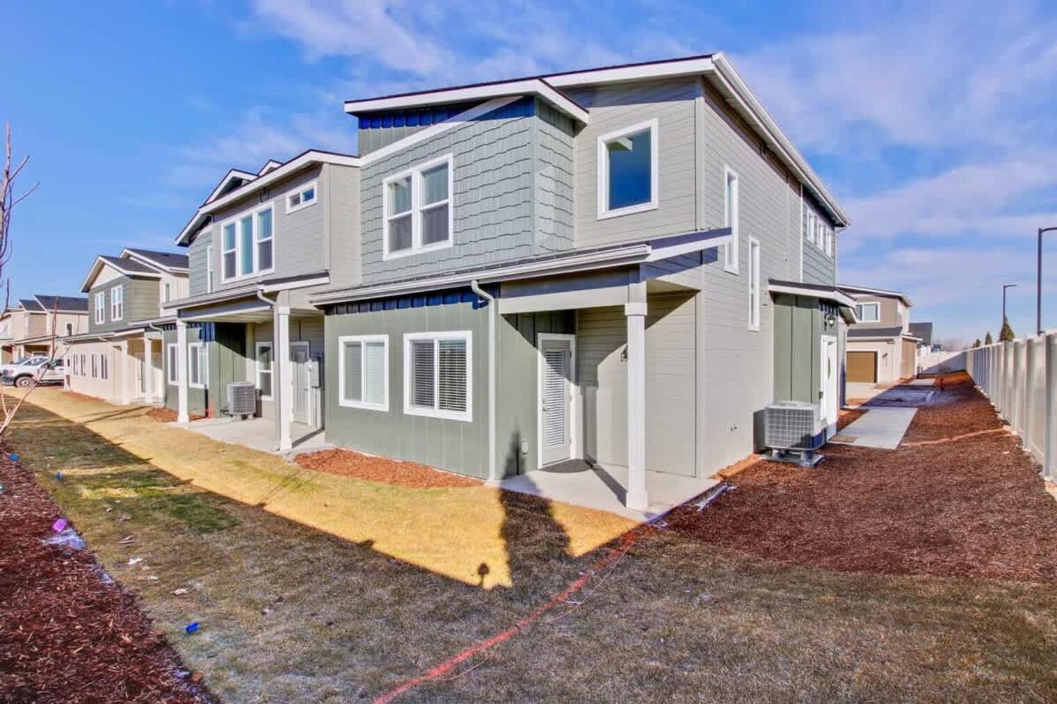 Building Photo - 5494 Cherry Ln