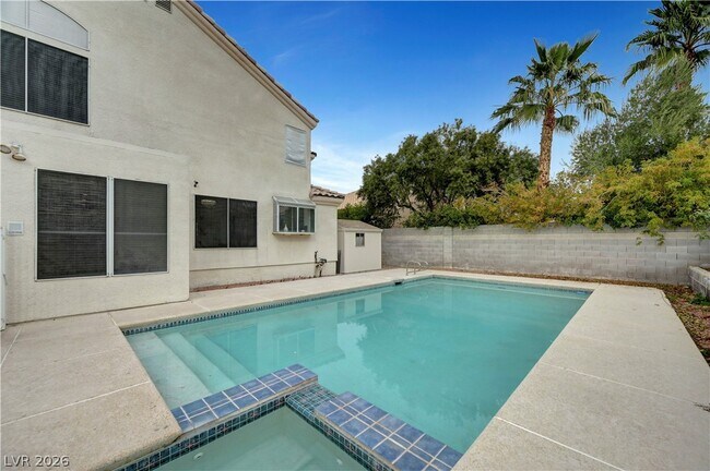 Building Photo - 2701 Copper Cove Dr