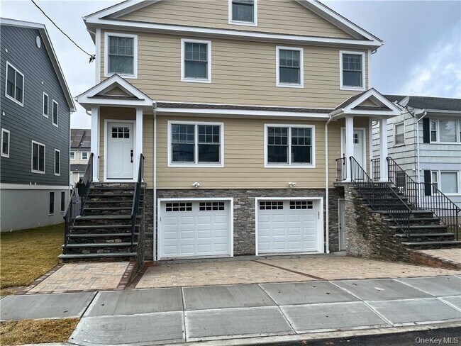 Building Photo - 195 Park Ave