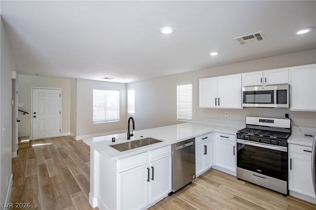 Building Photo - 2108 Sandy Ln