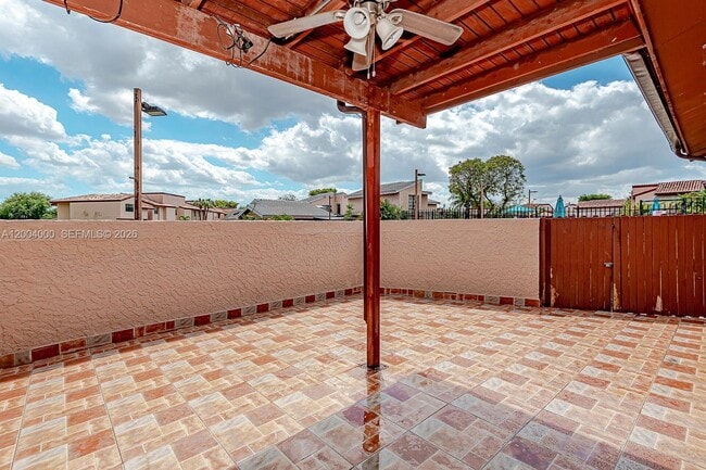 Building Photo - 740 NW 105th Pl