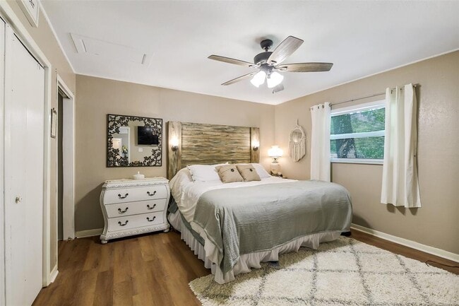 Building Photo - 27011 Azalea Ct