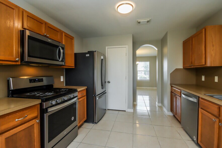 Building Photo - 21203 Ambergris Ct