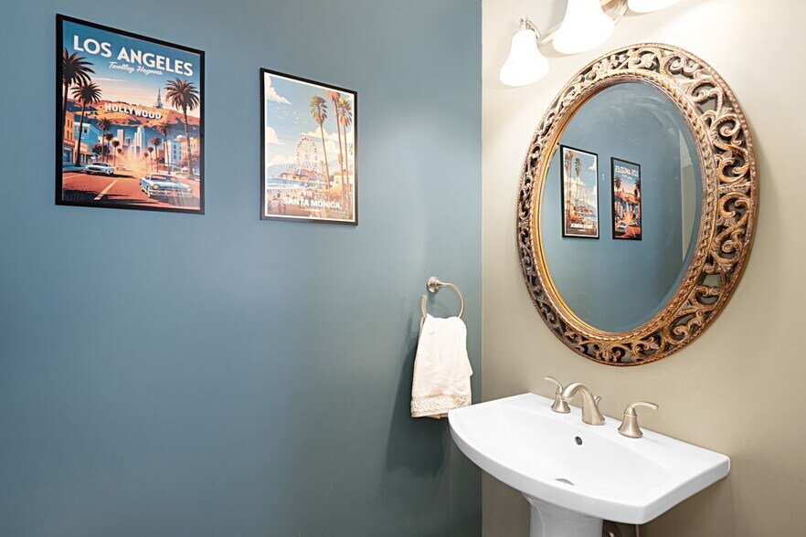 Building Photo - 8172 Manitoba St