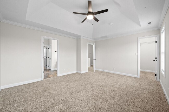Building Photo - Pet Friendly Four Bedroom!