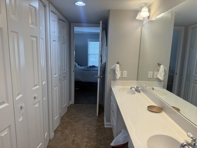 Building Photo - 54 La Rue Pl NW