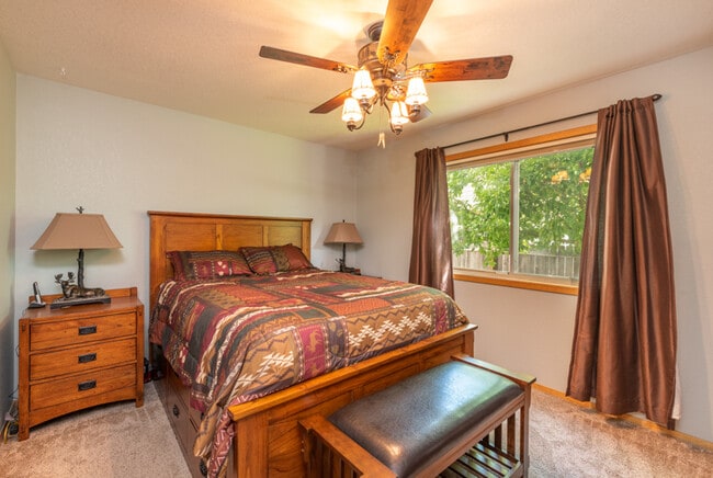 Building Photo - 2338 Moorgate Dr