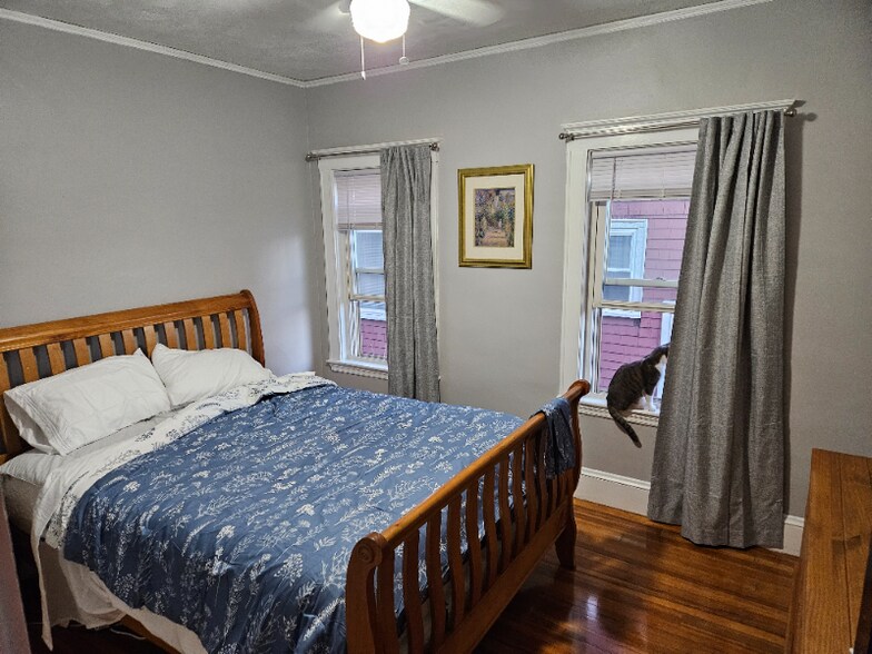Building Photo - 536 Mt Auburn St