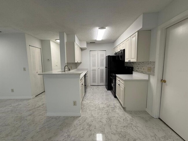 Building Photo - 1089 S Hiawassee Rd