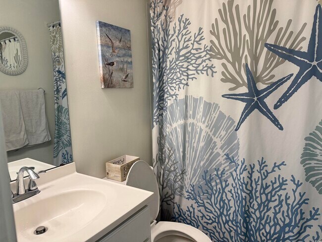 Building Photo - 4350 Intercoastal Dr