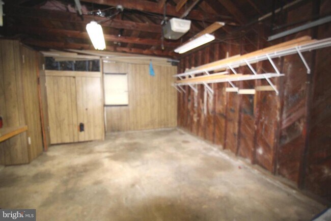 Building Photo - 548 S Marlyn Ave